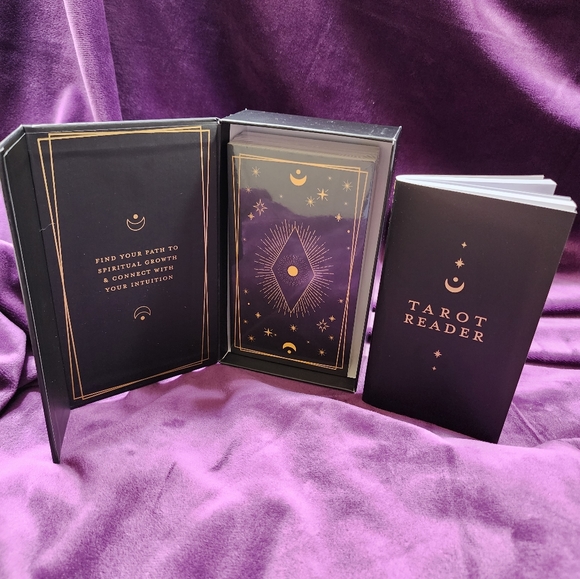 Deluxe Black & Gold Tarot Card Set and Booklet 78 Cards - Picture 2 of 13